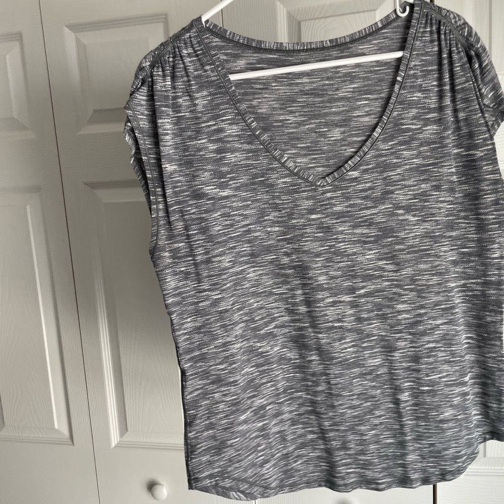 Lululemon Athletica Short Sleeve Tee Gray